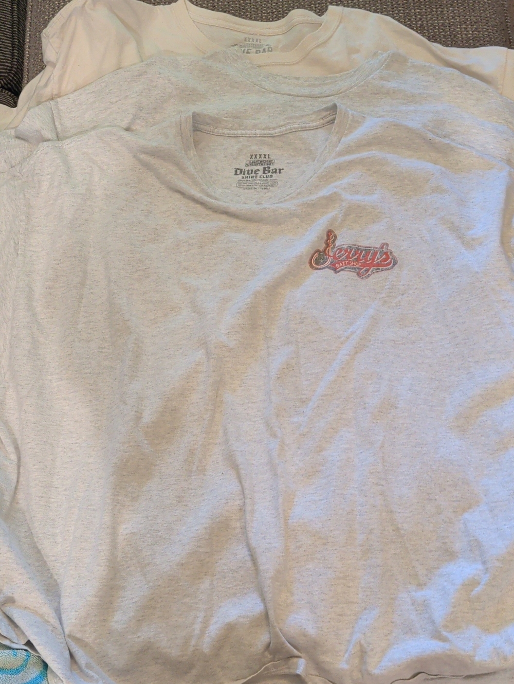 3 Dive Bar Crew Neck T‑Shirts - Light Gray And Cream